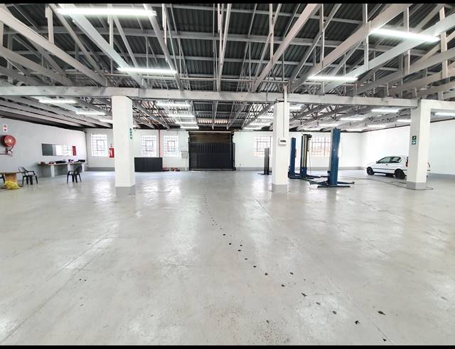 990M² WORKSHOP FOR SALE IN OPHIRTON